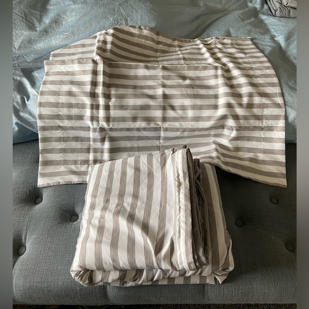 Twin Stripe Gray and White Duvet